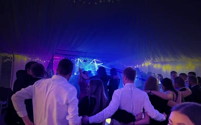 The 5 Essential Qualities To Look For When Booking Your Wedding DJ